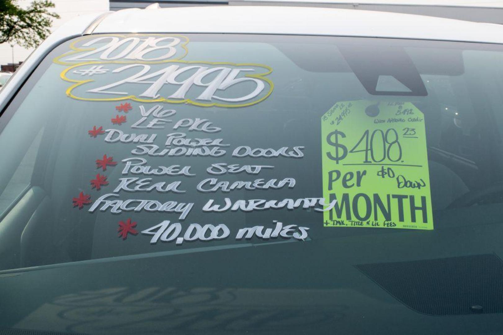 2018 WHITE TOYOTA SIENNA LE (5TDKZ3DC3JS) with an 3.5L engine, Automatic transmission, located at 1901 E. 6th St., Sioux City, IA, 51101, (712) 233-2277, 42.496960, -96.386856 - This 2018 Toyota Sienna LE is roomy, handsome and majestic with its futuristic design. It seats seven to eight comfortably. The Sienna holds a 3.5 liter V6 that makes 266 hosepower, coupled to a 6 speed automatic. The Sienna is one of the most comfortable minivans out there and ranks one of the big - Photo#0
